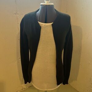 BCBG MaxAzria 100% wool olive drab green zip up sweater w ribbing design small